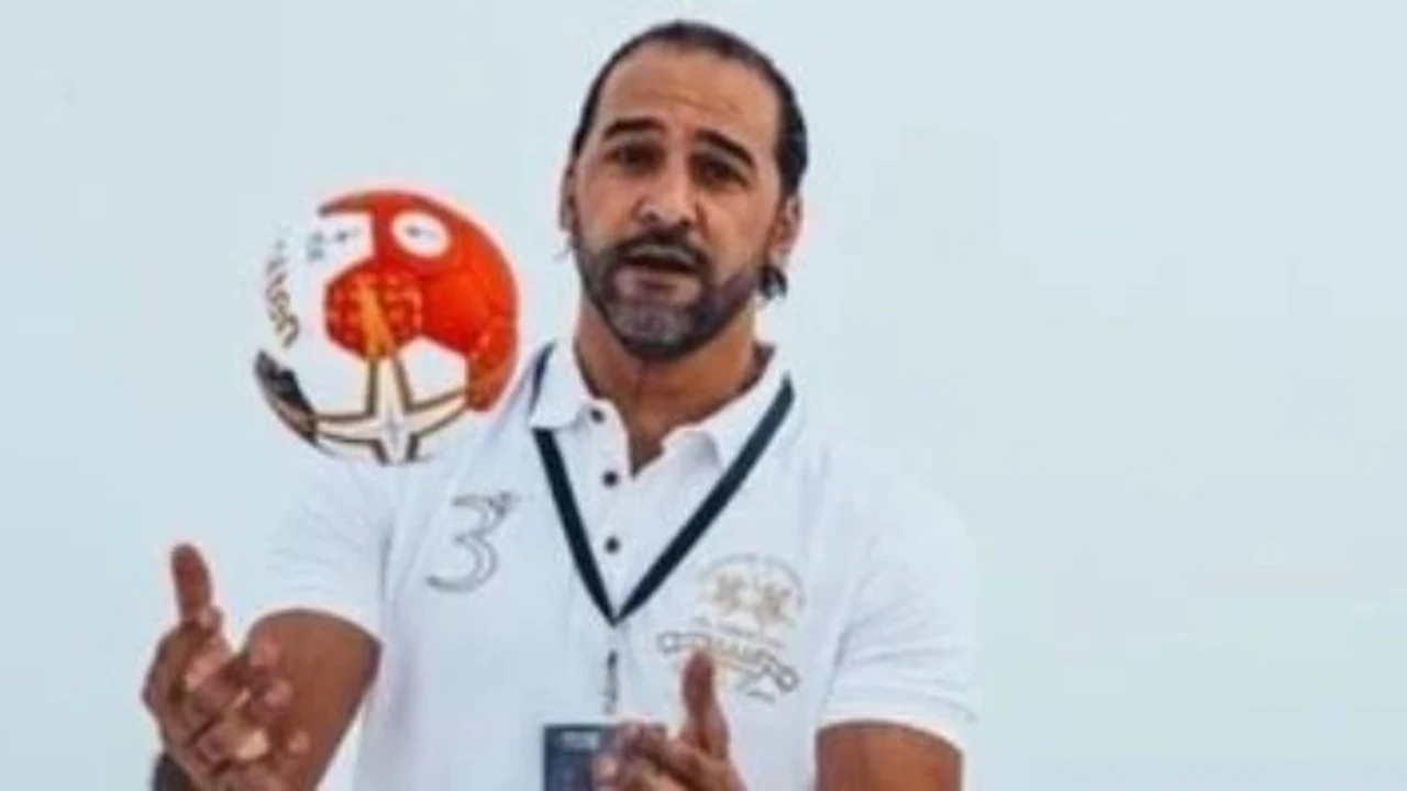 تطورات الحالة الصحية لـ حسين زكي مدرب يد سموحة